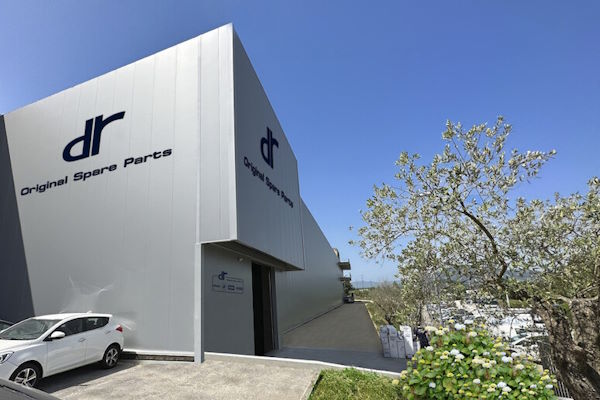 Nuovo magazzino ricambi DR Automobiles