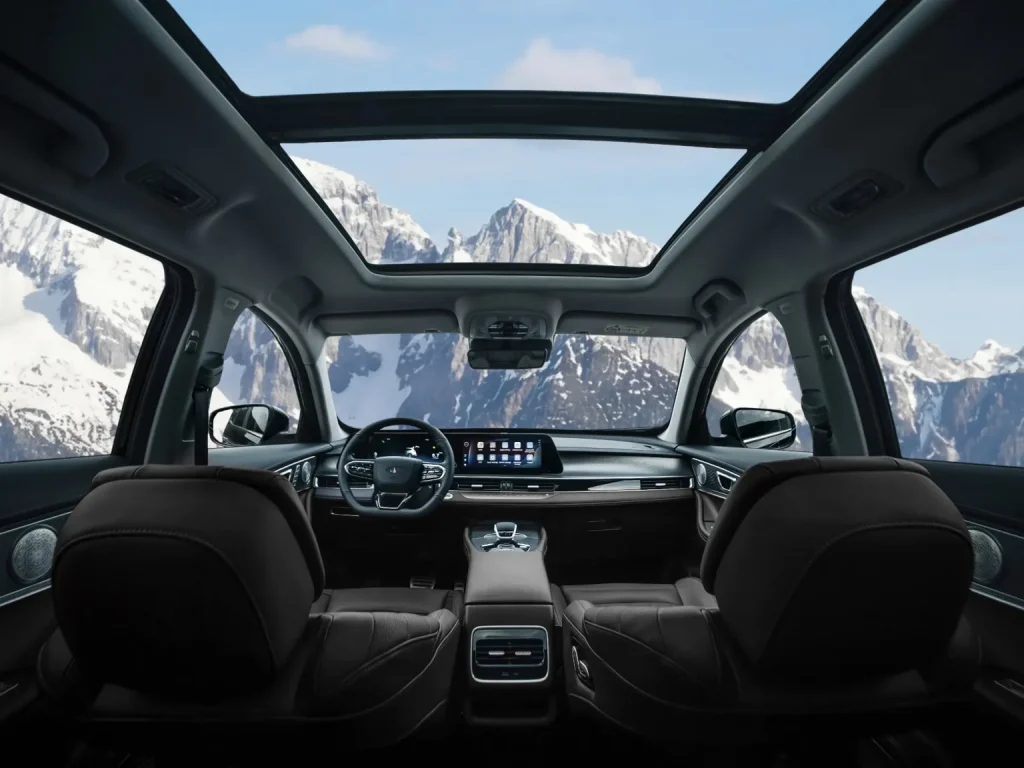 DR 7 Spazio Torino Interni